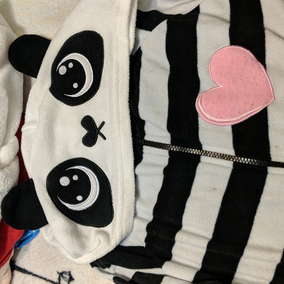 Panda Onesie PJs - Picture 2 of 3
